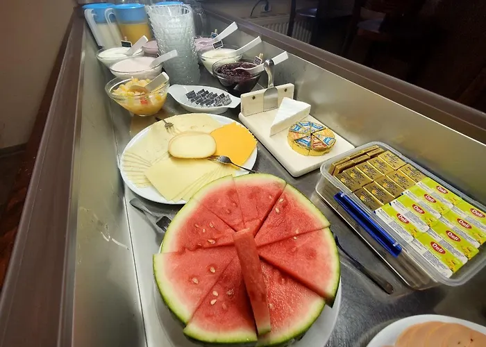 ベルグシュロスヒェン ホテル 2*