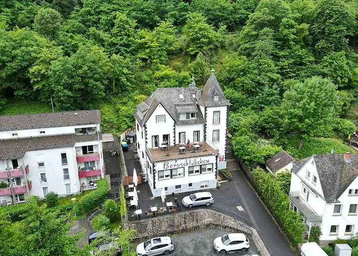 ベルグシュロスヒェン ホテル 2*